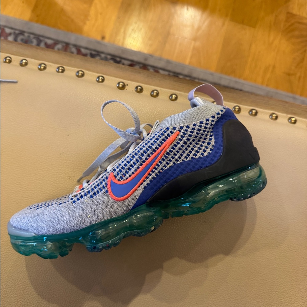 Nike VaporMax Flyknit in Blue and Red